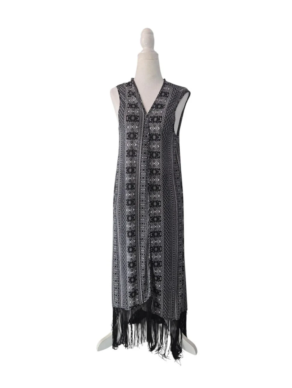 Rue 21 Vest/Kimono with Fringe Black size Medium